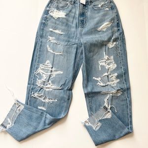 American Eagle relaxed mom jean